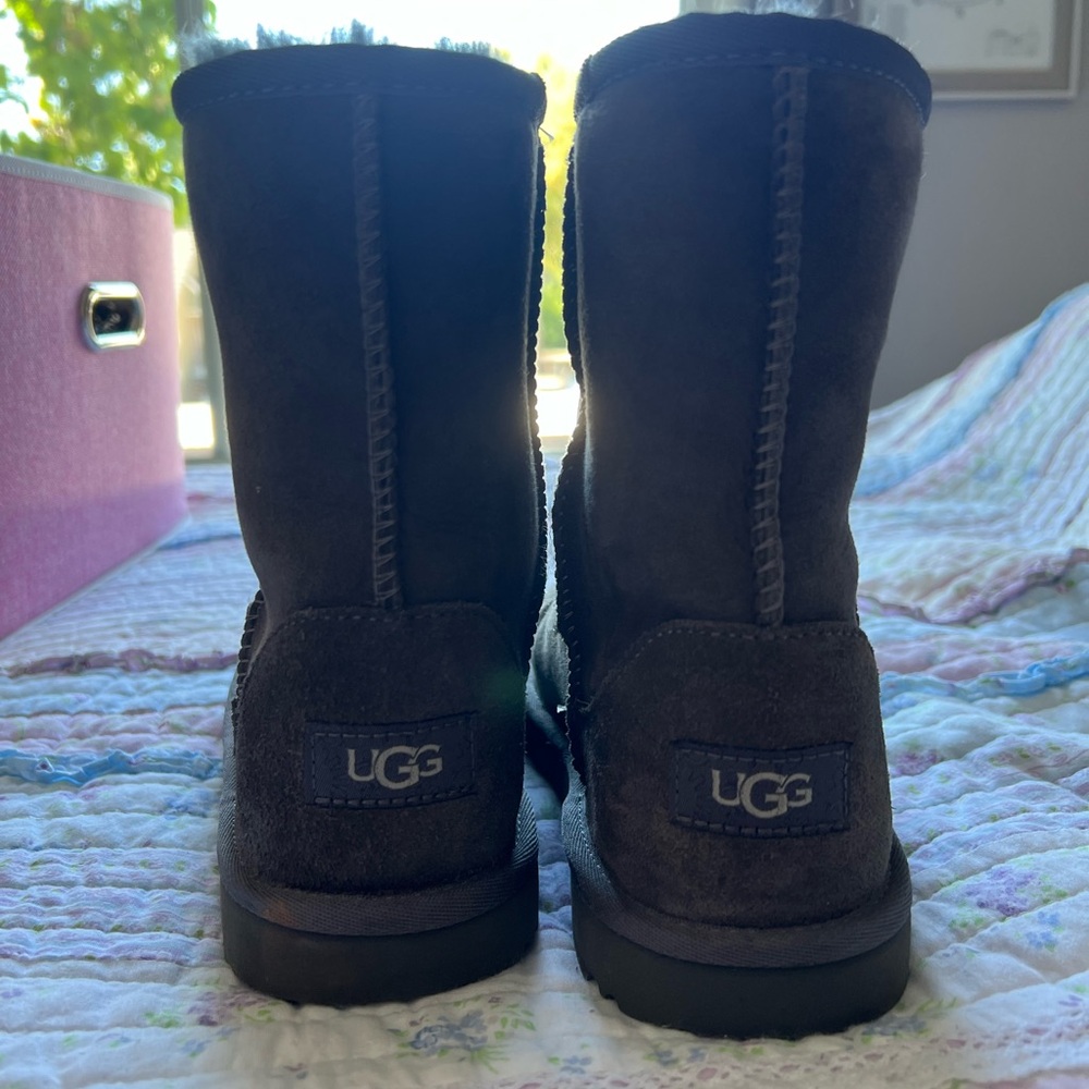 Ugg Kids 6/Women's 7.5 classic boot